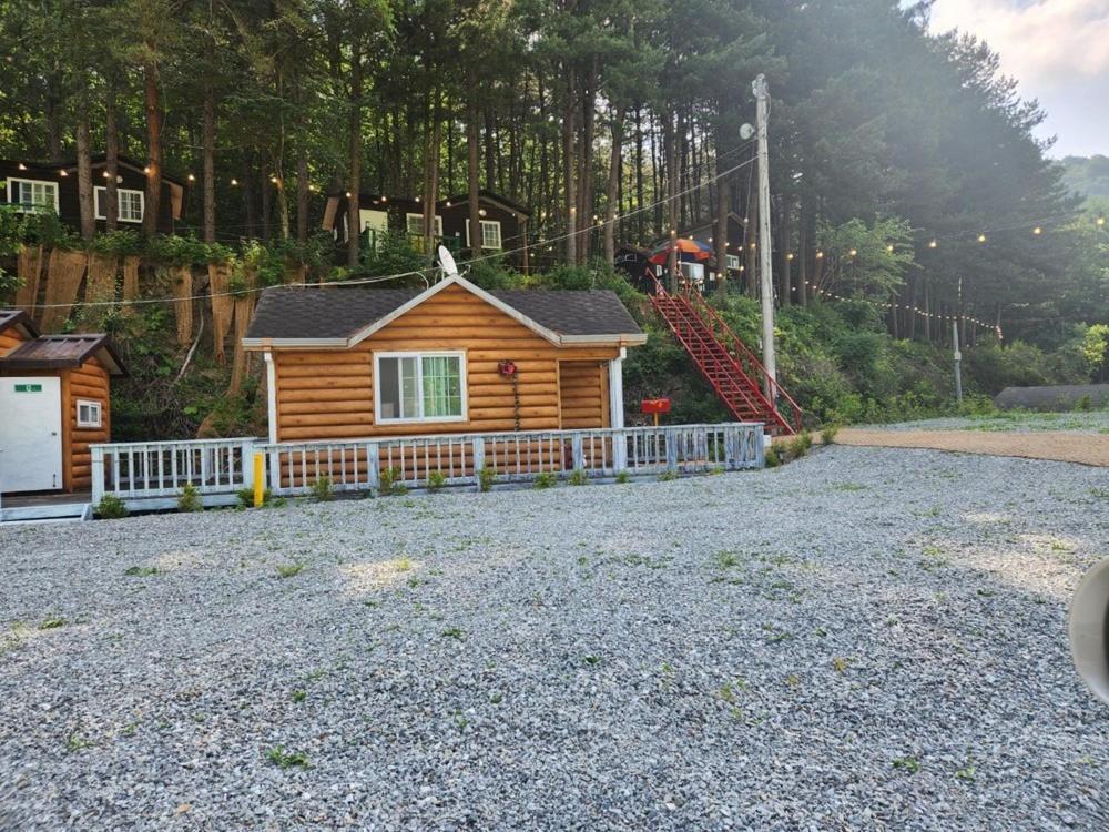 Hongcheon Gongjaksan Recreational Forest Pension 외부 사진