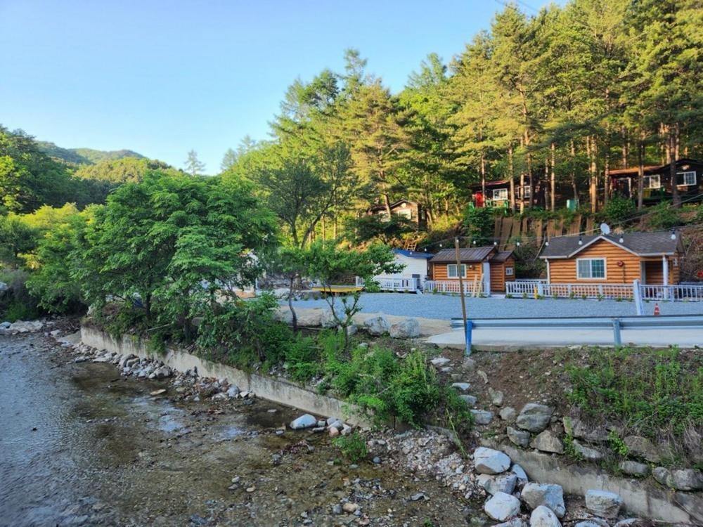 Hongcheon Gongjaksan Recreational Forest Pension 외부 사진