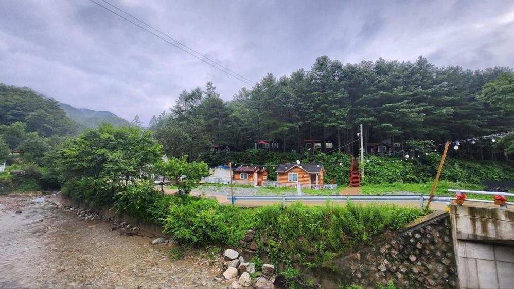 Hongcheon Gongjaksan Recreational Forest Pension 외부 사진